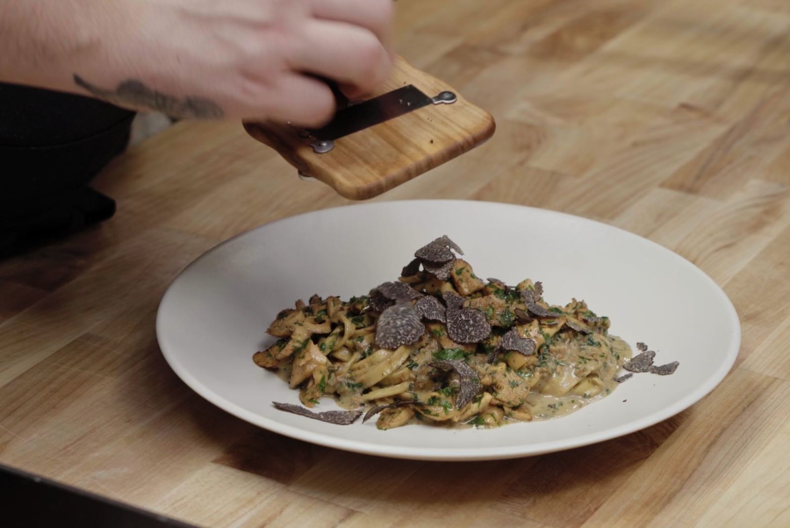 How to: Mushroom Pasta with Hedgehog Mushrooms and Black Truffles, photo 16