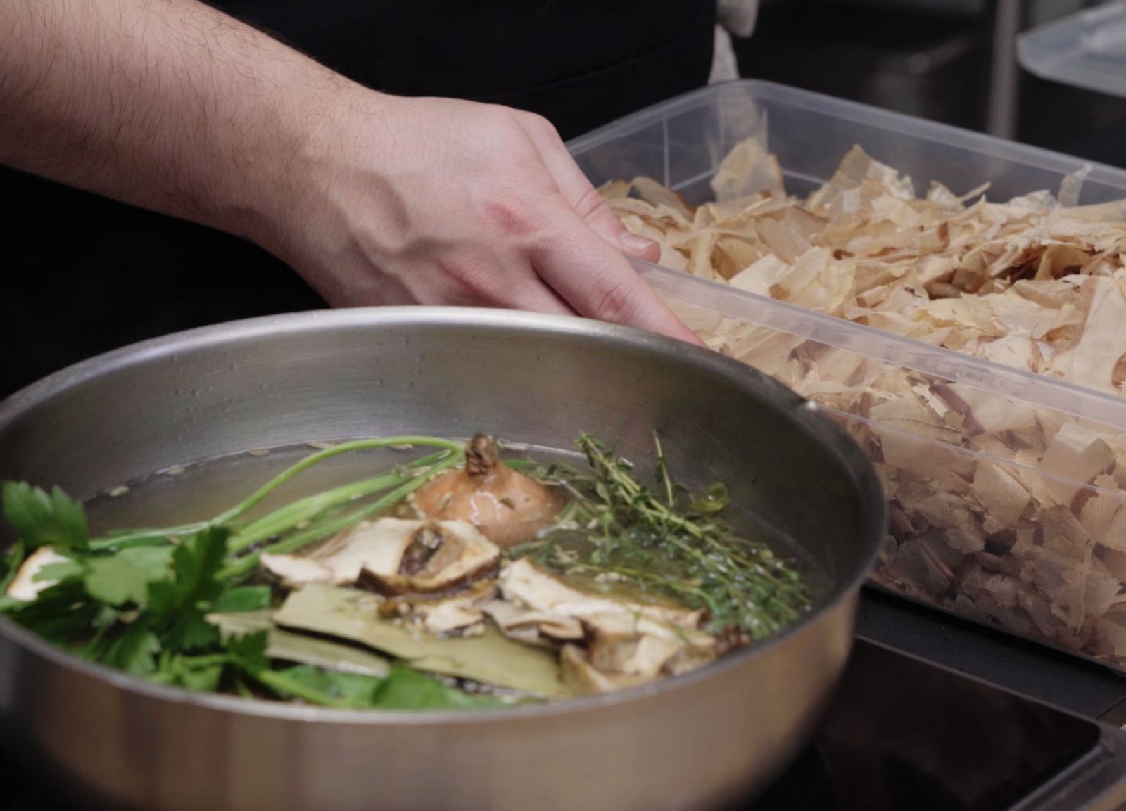 How to: Mushroom Pasta with Hedgehog Mushrooms and Black Truffles, photo 4