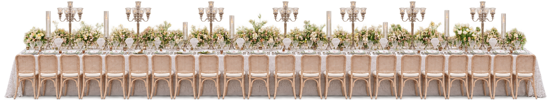 A long Vendador table, set and waiting